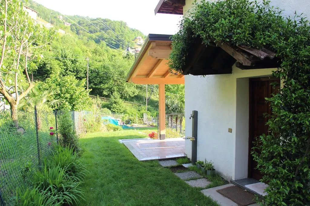 Casa Vacanze Calatorre Holiday home Bellano Italy